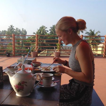 New Shangrela Beach Resort Ambalangoda  Buitenkant foto