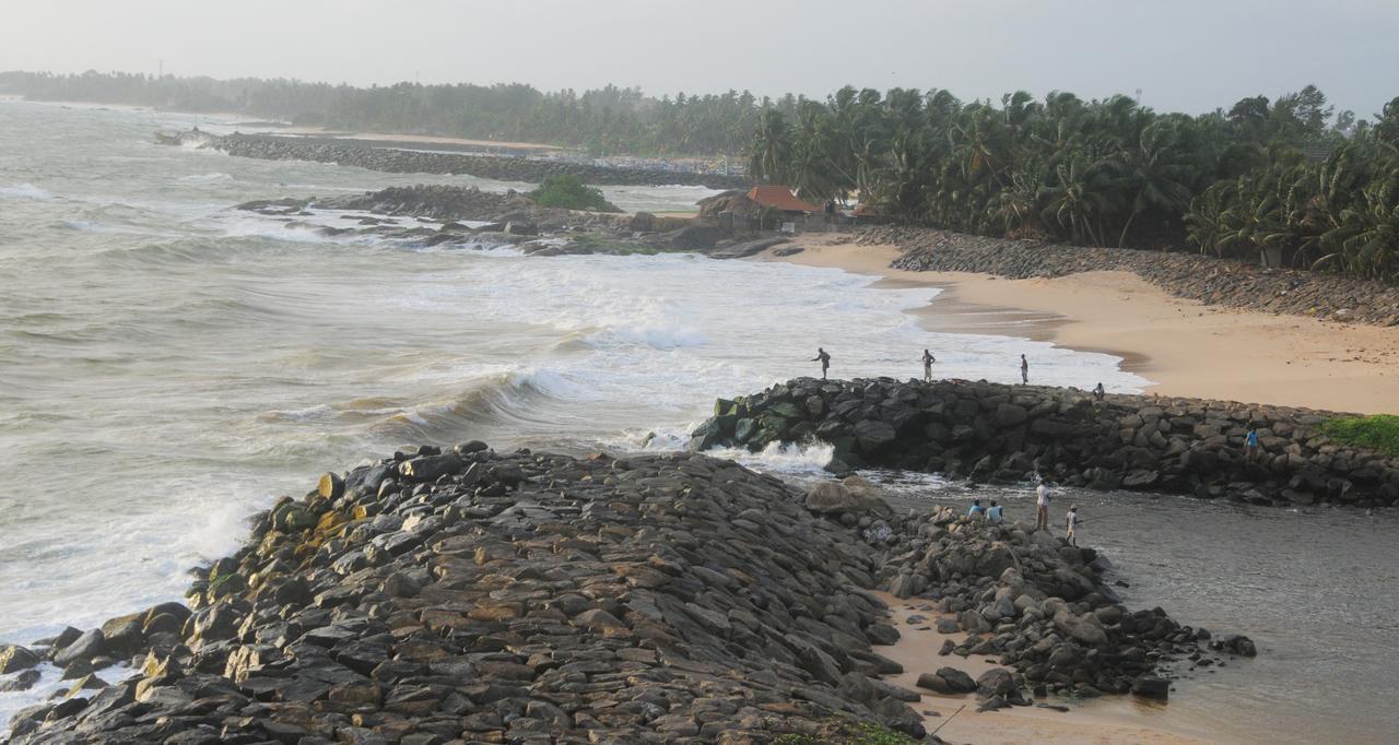 New Shangrela Beach Resort Ambalangoda  Buitenkant foto