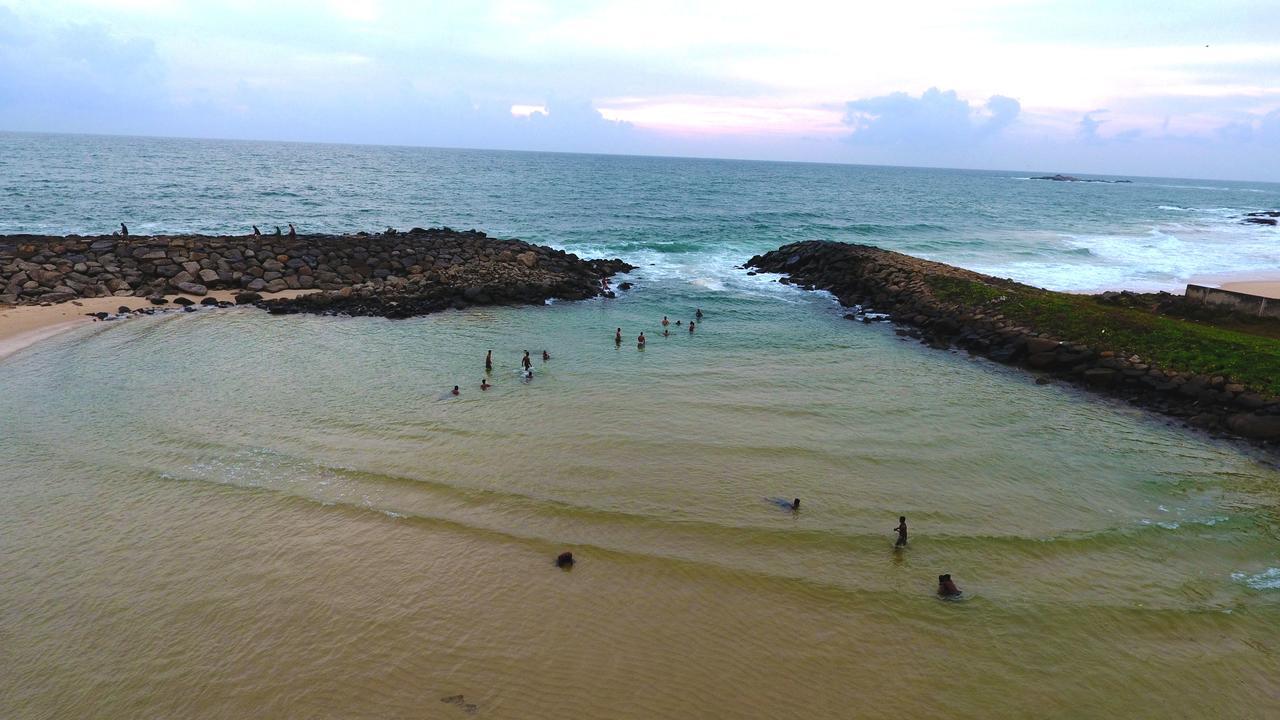 New Shangrela Beach Resort Ambalangoda  Buitenkant foto