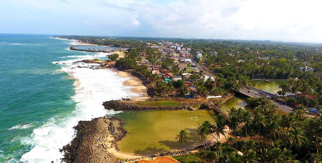 New Shangrela Beach Resort Ambalangoda  Buitenkant foto