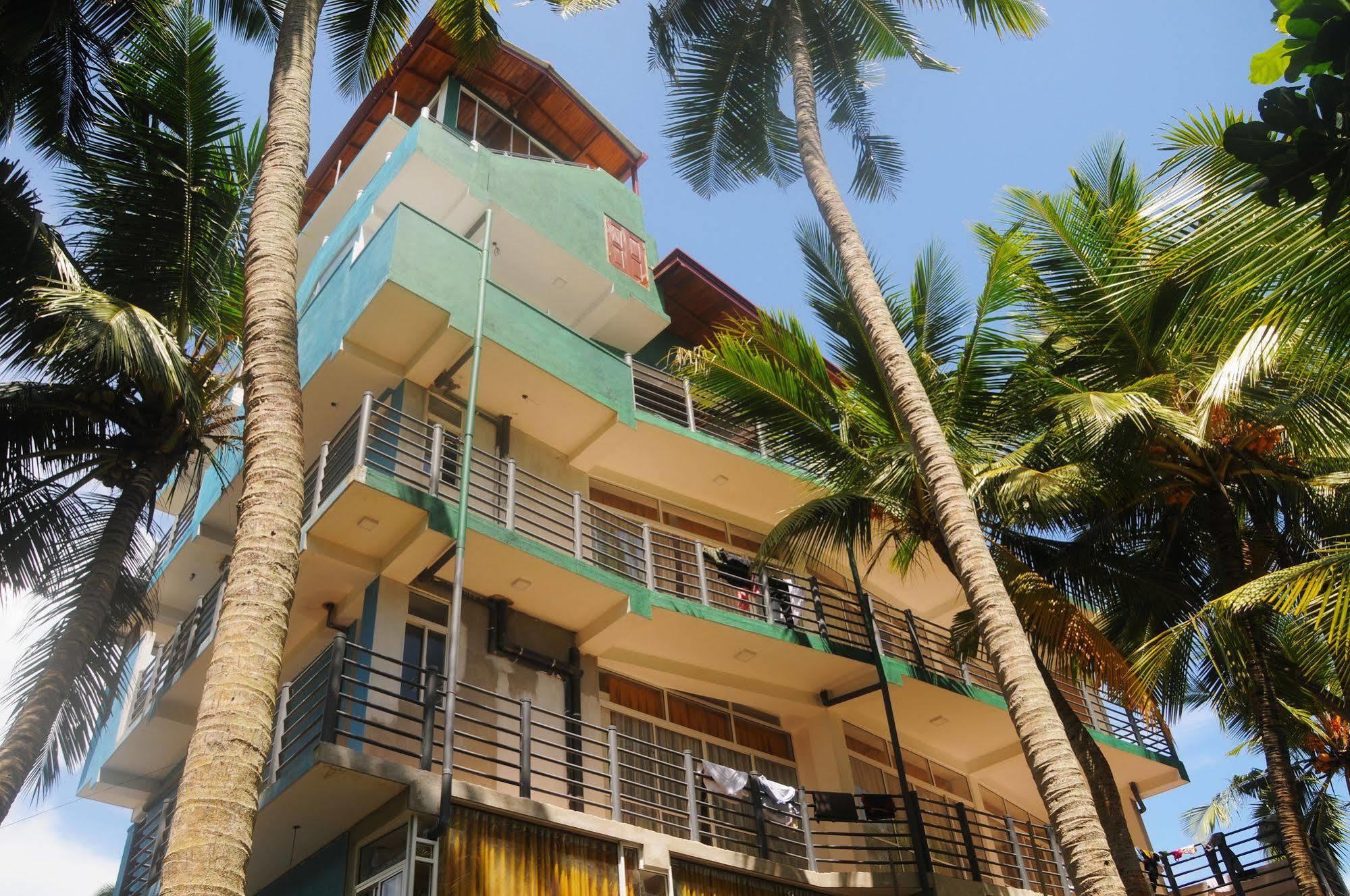 New Shangrela Beach Resort Ambalangoda  Buitenkant foto