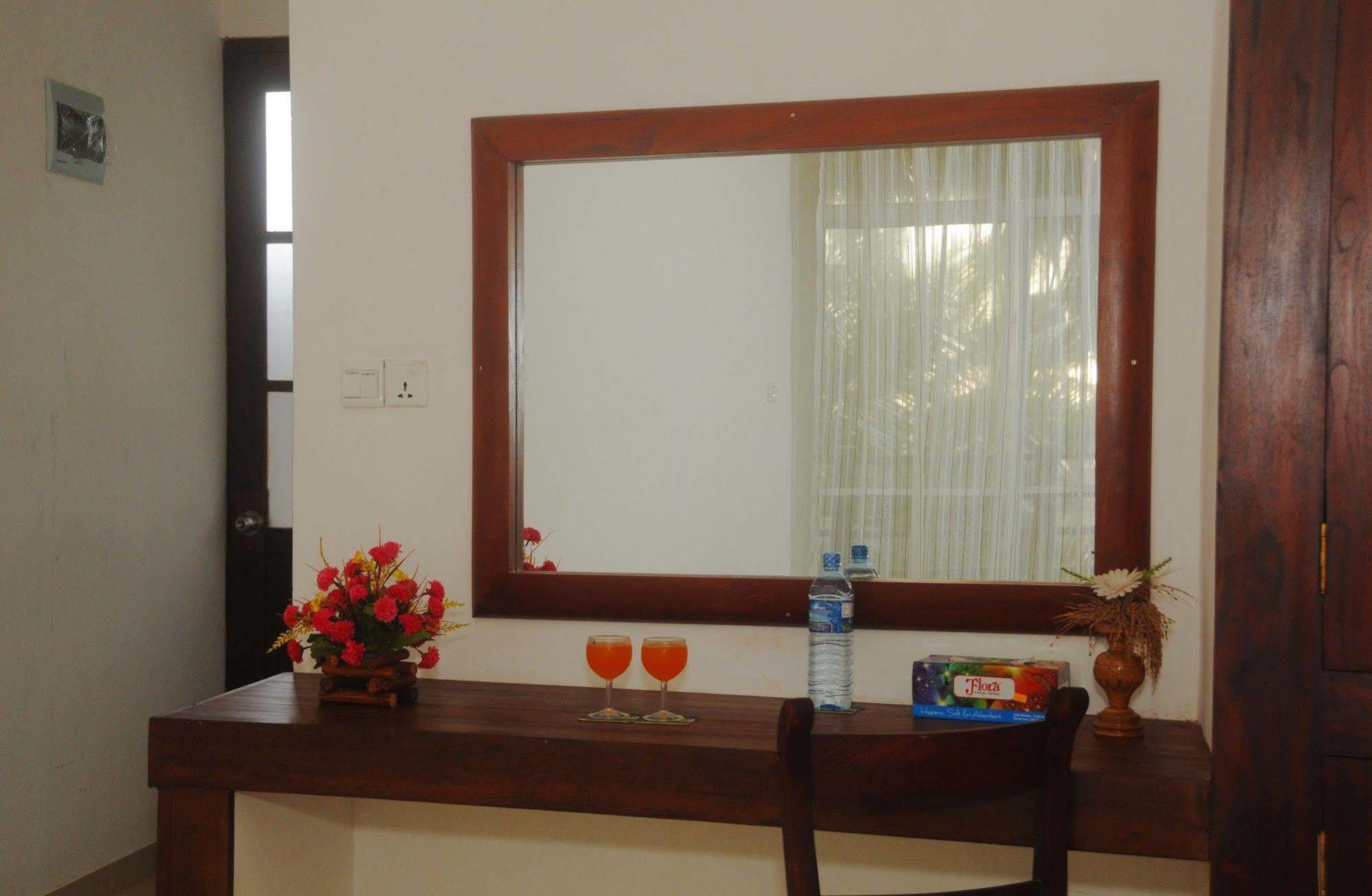 New Shangrela Beach Resort Ambalangoda  Buitenkant foto
