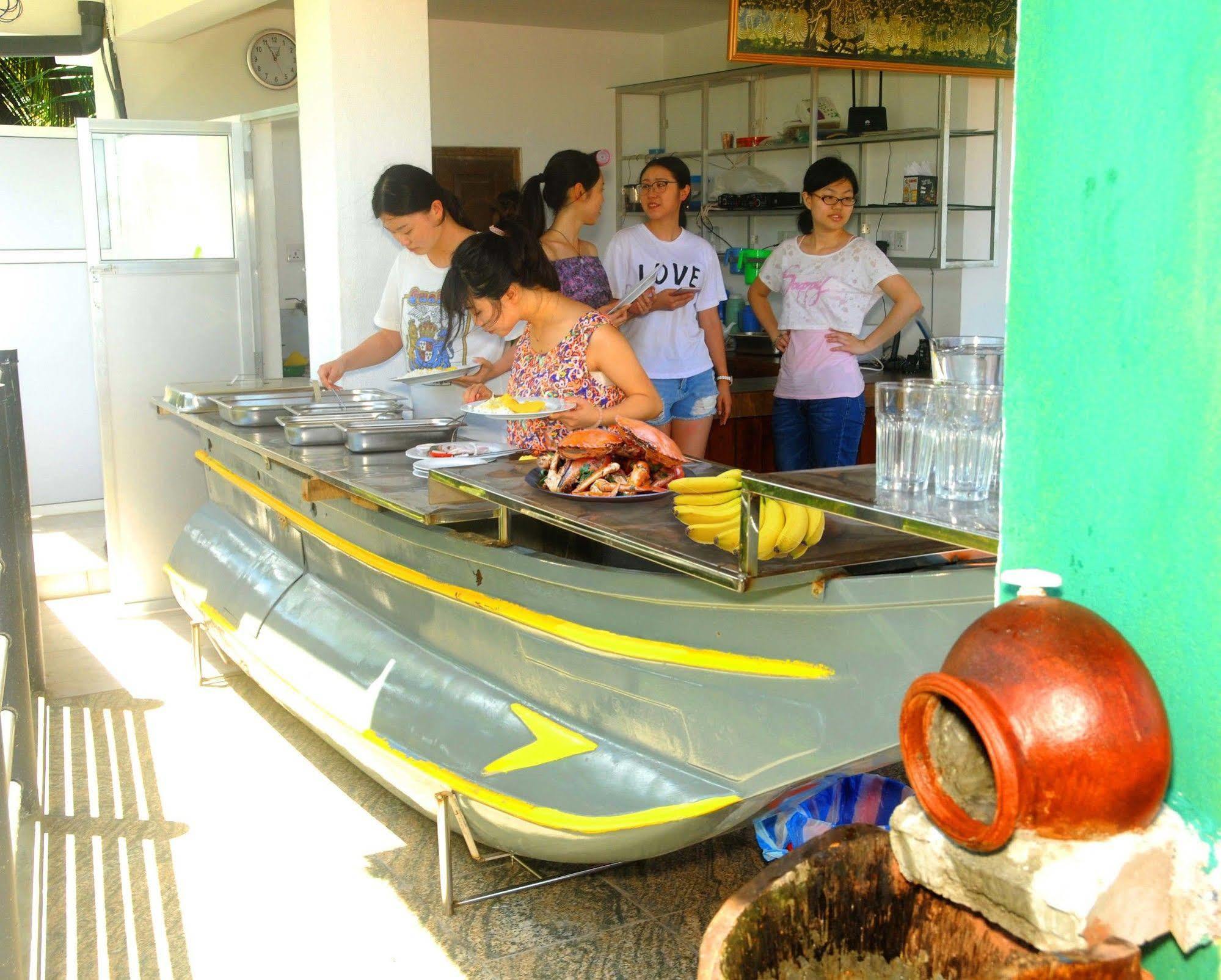 New Shangrela Beach Resort Ambalangoda  Buitenkant foto