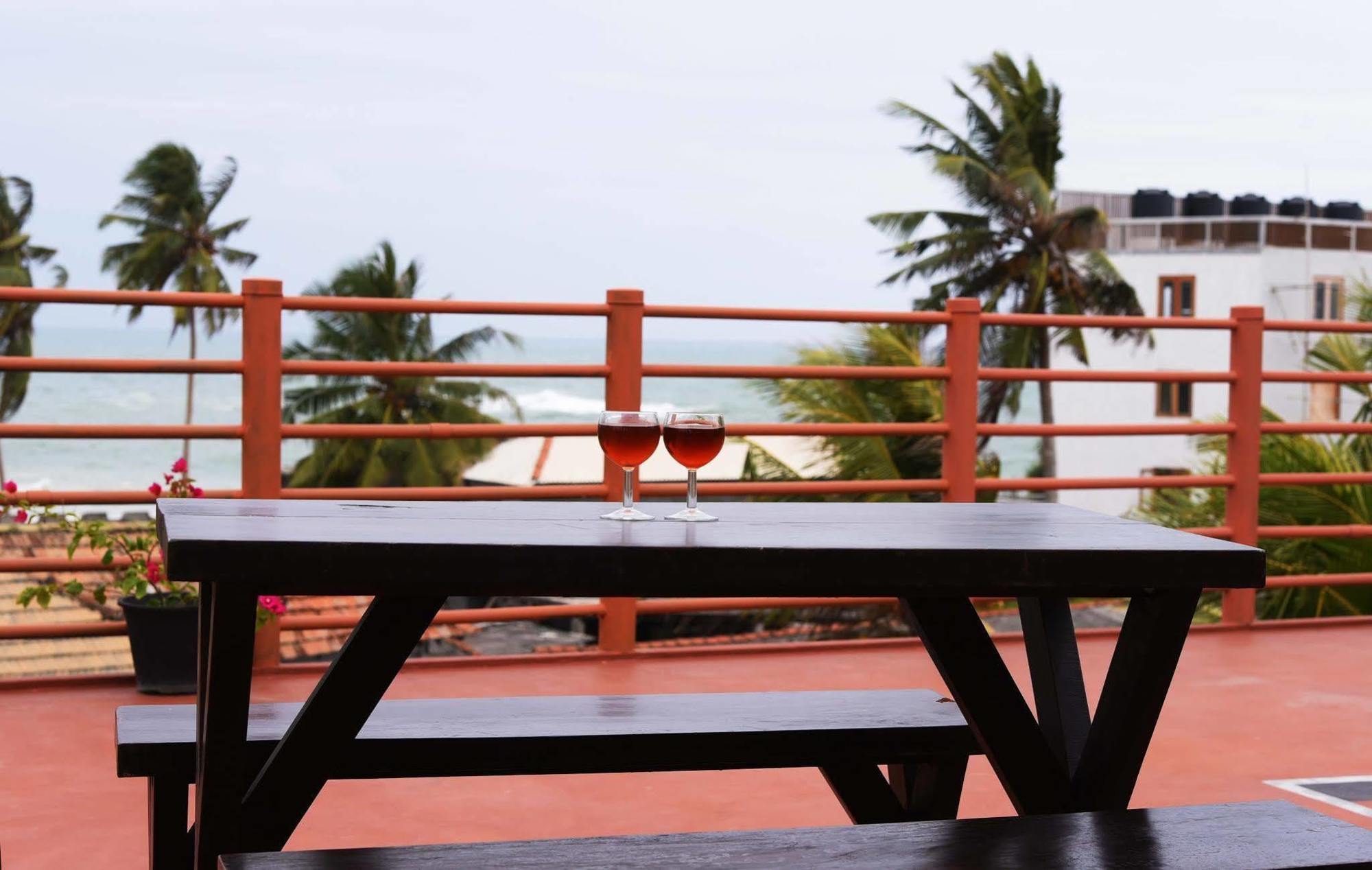 New Shangrela Beach Resort Ambalangoda  Buitenkant foto
